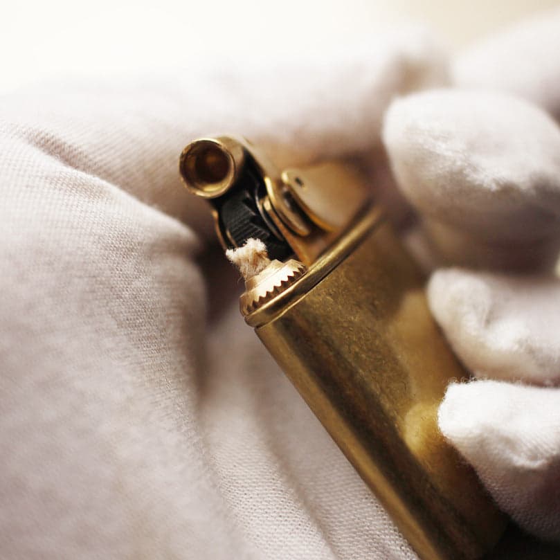 Vintage Solid Brass Oil Lighter – Refillable Retro Design, Gift Ready – Lighter – view 4