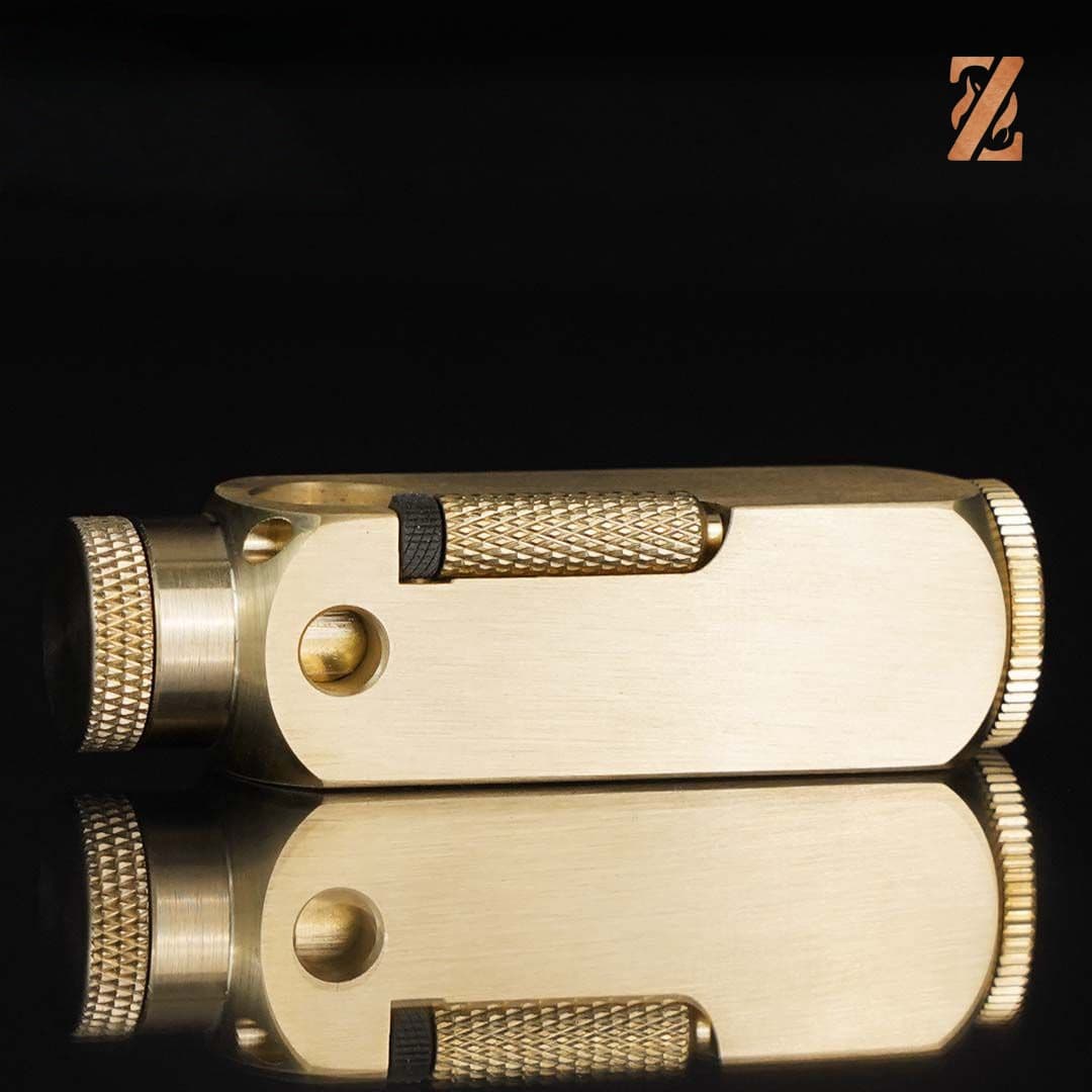 ZORRO Z760 Solid Brass Oil Lighter – Side Ignition Flint Design | Quiet Luxury – Lighter – view 2
