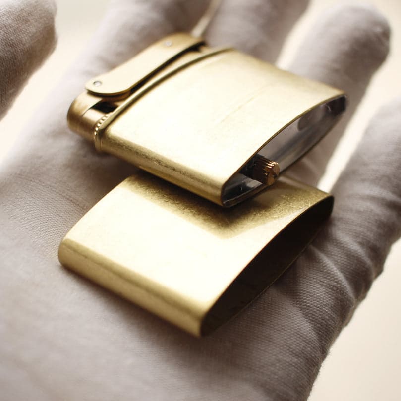 Vintage Solid Brass Oil Lighter – Refillable Retro Design, Gift Ready – Lighter – view 2