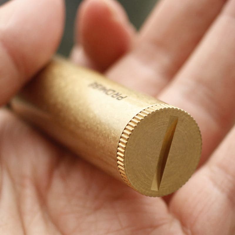 Solid Brass Oil Lighter – Vintage Windproof EDC Design – Lighter – view 6