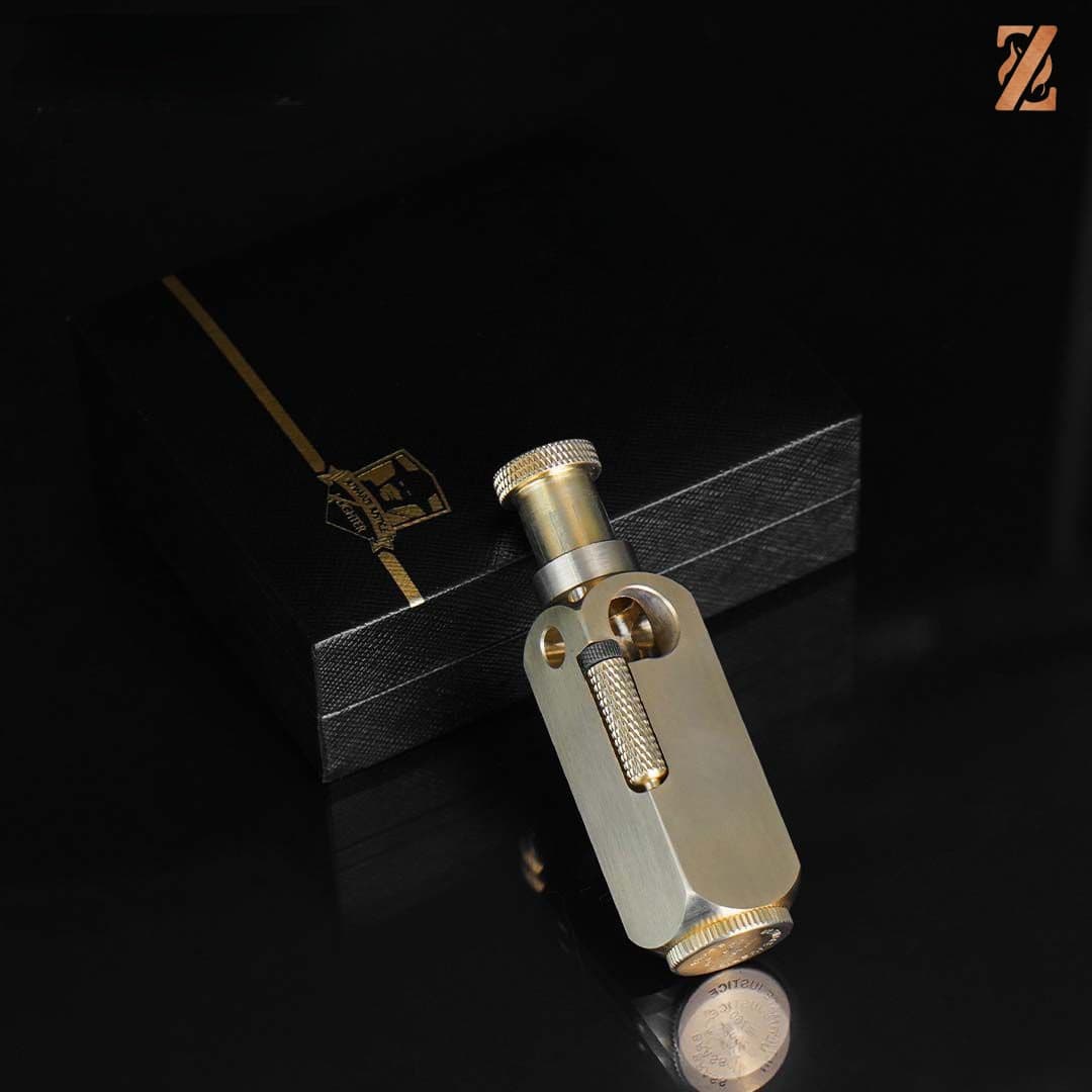 ZORRO Z760 Solid Brass Oil Lighter – Side Ignition Flint Design | Quiet Luxury – Lighter – view 7